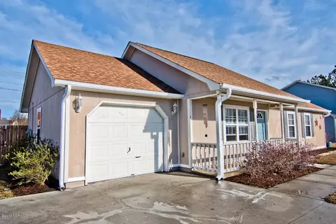 303 Fox Way S, Hubert, NC 28539 photo 1