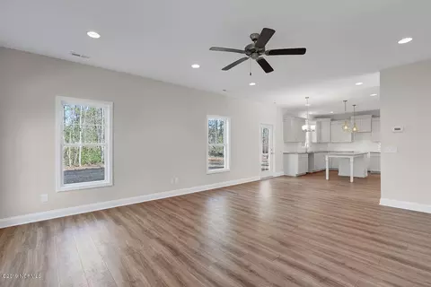 921 Dan Owen Dr, Hampstead, NC 28443 photo 5
