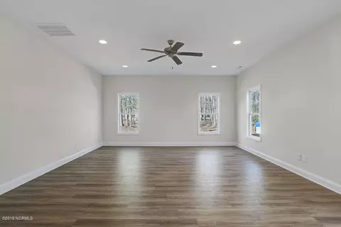 921 Dan Owen Dr, Hampstead, NC 28443 photo 4