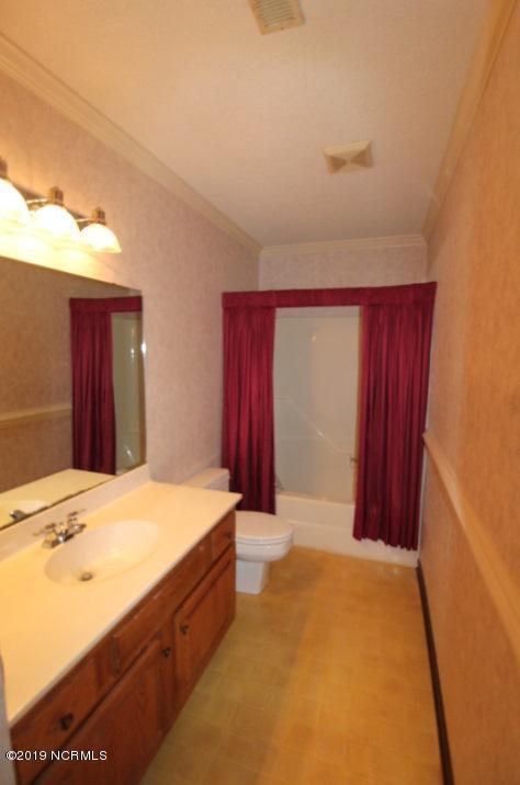 669 Hughes Rd, Hampstead, NC 28443 photo 11