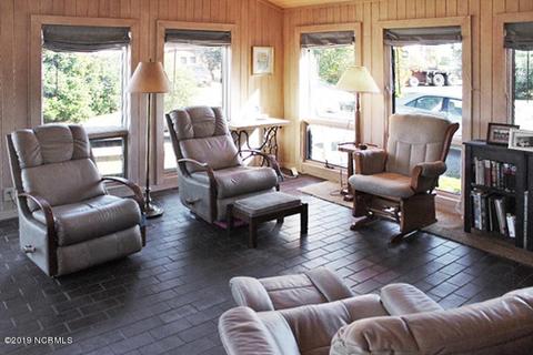 669 Hughes Rd, Hampstead, NC 28443 photo 8