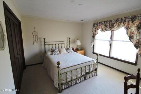 669 Hughes Rd, Hampstead, NC 28443 photo 9