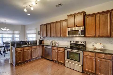 69 Round Table Ln, Hampstead, NC 28443 photo 7