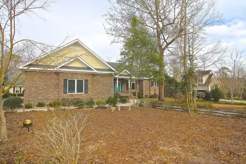 403 Headwaters Dr, Hampstead, NC 28443 photo 2