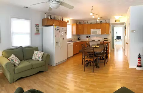 427 40th St, Sunset Beach, NC 28468 photo 8