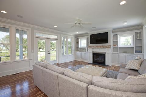 107 Anna Ct, Hampstead, NC 28443 photo 22
