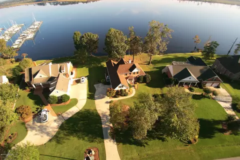 117 Pamlico Ln, Chocowinity, NC 27817 photo 2