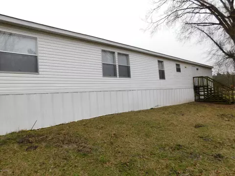 355 Can Dr, Maxton, NC 28364 photo 2