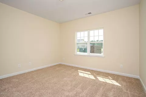691 Aria Ln, Hubert, NC 28539 photo 5