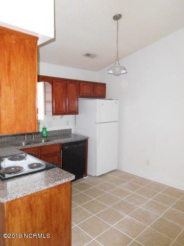 307 Cinnamon Dr, Hubert, NC 28539 photo 7