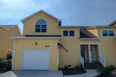 809 Sloop Pointe Ln, Kure Beach, NC 28449 photo 1