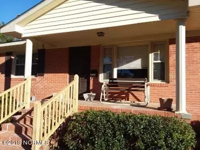 903 Pinecrest St, Williamston, NC 27892 photo 1