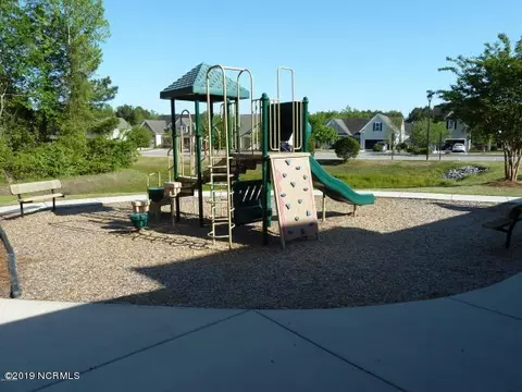 417 Landsdowne Cir, Hampstead, NC 28443 photo 38