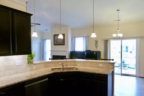 417 Landsdowne Cir, Hampstead, NC 28443 photo 11