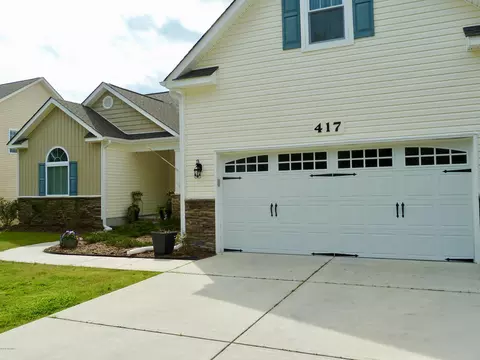 417 Landsdowne Cir, Hampstead, NC 28443 photo 2