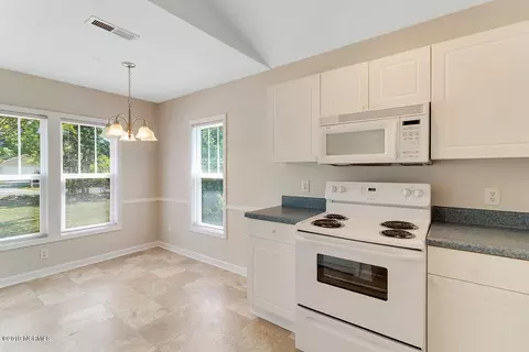 119 Holly Tree Ln, Hampstead, NC 28443 photo 11