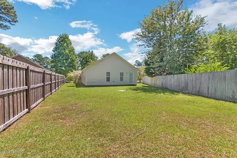 119 Holly Tree Ln, Hampstead, NC 28443 photo 6