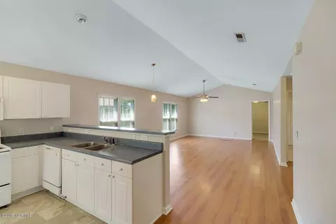119 Holly Tree Ln, Hampstead, NC 28443 photo 8