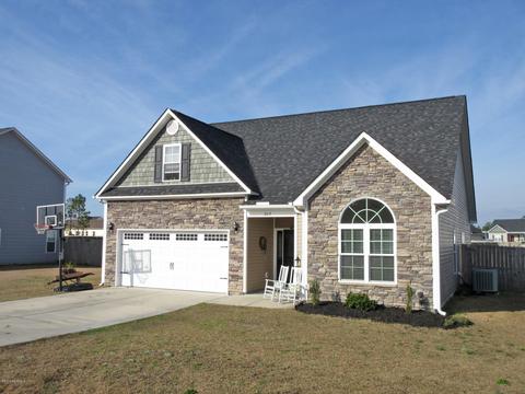 269 E Ivybridge Dr, Hubert, NC 28539 photo 1