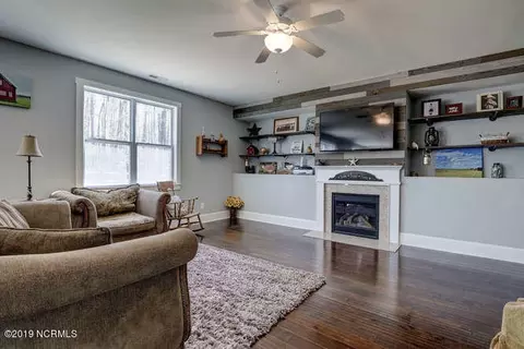 92 Hidden Bluff Trl, Hampstead, NC 28443 photo 11