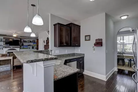 92 Hidden Bluff Trl, Hampstead, NC 28443 photo 8