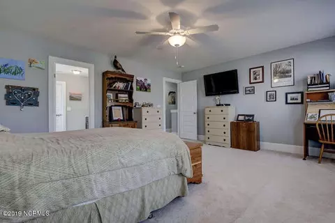 92 Hidden Bluff Trl, Hampstead, NC 28443 photo 15