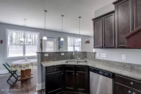 92 Hidden Bluff Trl, Hampstead, NC 28443 photo 6