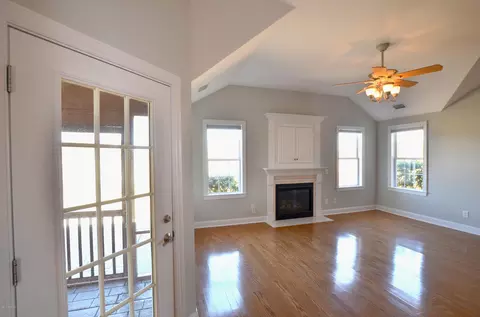 151 Castle Bay Dr, Hampstead, NC 28443 photo 8