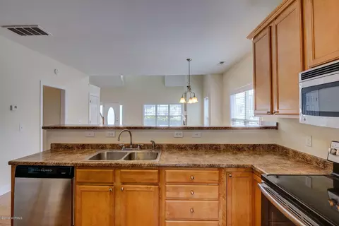 101 Phoebee Ct, Hampstead, NC 28443 photo 8