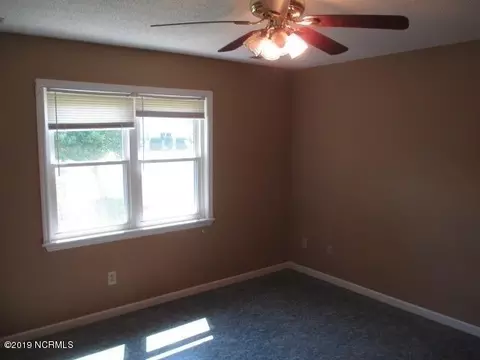 110 Pine Needle Dr, Hubert, NC 28539 photo 14