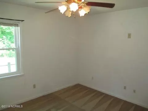 110 Pine Needle Dr, Hubert, NC 28539 photo 15