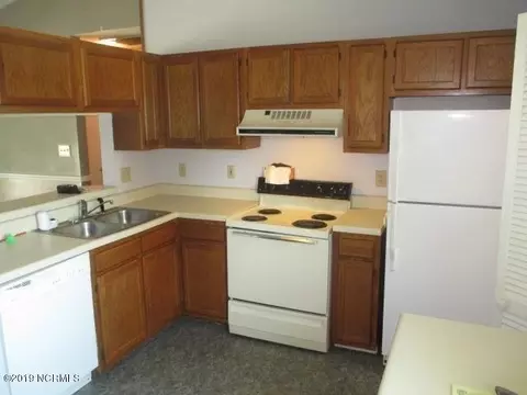110 Pine Needle Dr, Hubert, NC 28539 photo 8