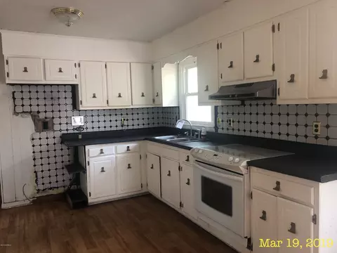 633 Cornwallis Rd, Teachey, NC 28464 photo 2