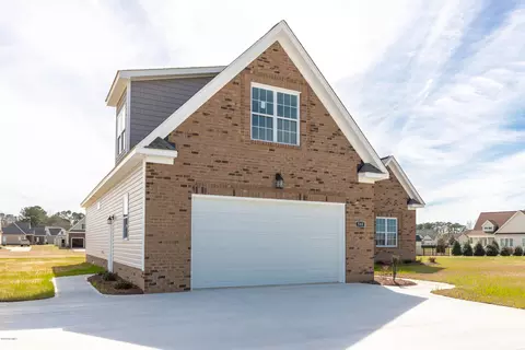 560 Hines Dr, Ayden, NC 28513 photo 2