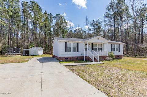 413 Davis Rd, Richlands, NC 28574 photo 3