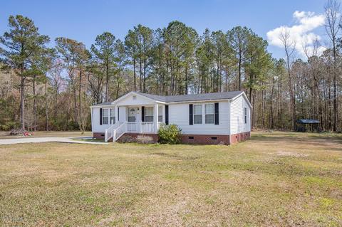 413 Davis Rd, Richlands, NC 28574 photo 1