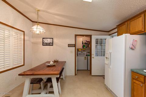413 Davis Rd, Richlands, NC 28574 photo 7