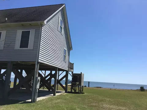 496 Seashore Dr, Atlantic, NC 28511 photo 3