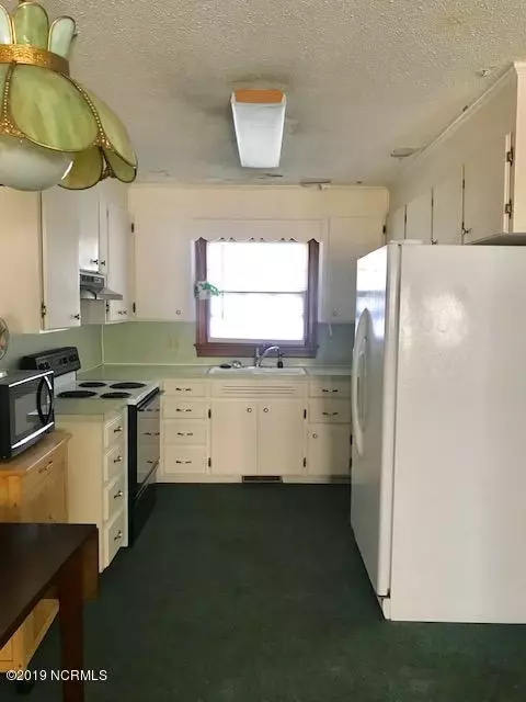 102 N West St, Dover, NC 28526 photo 4
