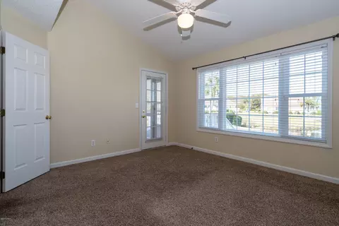 617 Sloop Pointe Ln, Kure Beach, NC 28449 photo 10