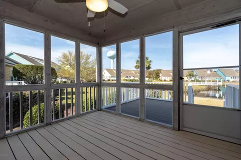 617 Sloop Pointe Ln, Kure Beach, NC 28449 photo 3