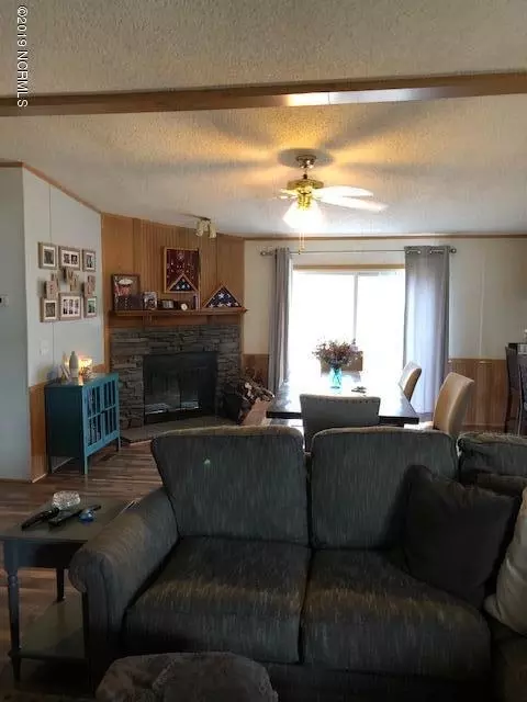104 Yew Ct, Hubert, NC 28539 photo 3