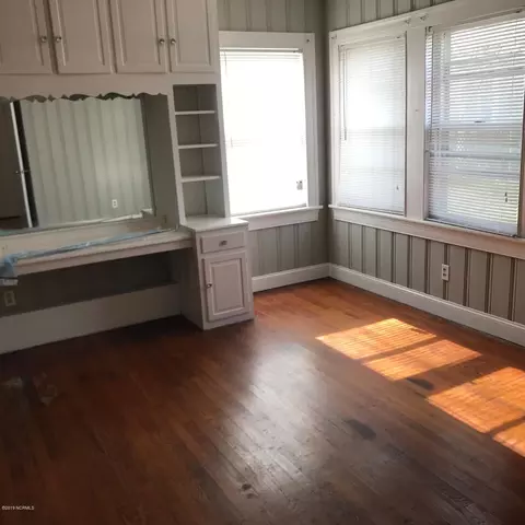 360 E 3rd St, Ayden, NC 28513 photo 4