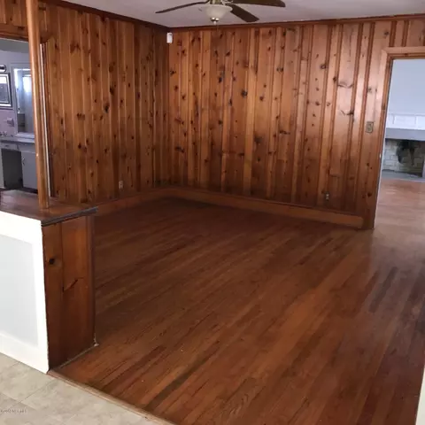 360 E 3rd St, Ayden, NC 28513 photo 5