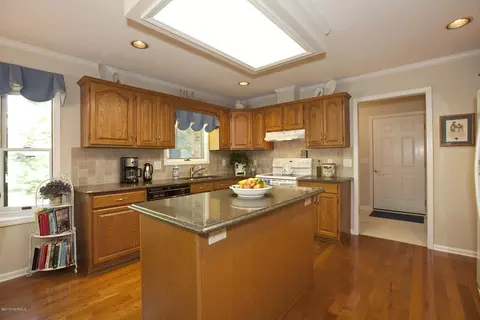 646 Sawgrass Rd, Hampstead, NC 28443 photo 9
