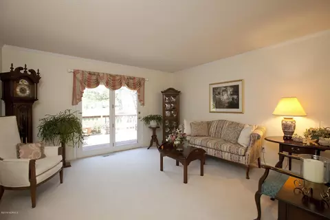 646 Sawgrass Rd, Hampstead, NC 28443 photo 4