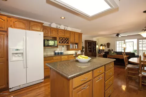646 Sawgrass Rd, Hampstead, NC 28443 photo 13