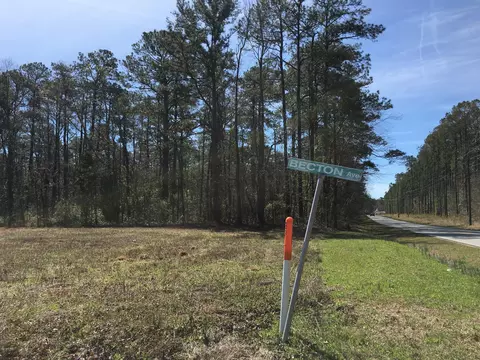 165 Becton Ave, Havelock, NC 28532 photo 2