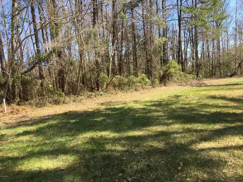165 Becton Ave, Havelock, NC 28532 photo 4