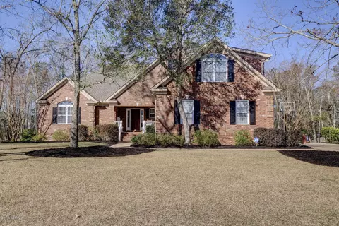 62 Thornton Dr, Hampstead, NC 28443 photo 1